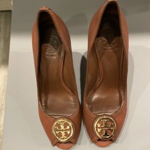 Fabulous Tory Burch wedges!!